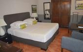 Туры в отель Le Prieure - Relais & Chateaux