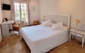Туры в отель Castillon des Baux