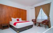 Туры в отель RedDoorz Plus at Hotel Surya Solo