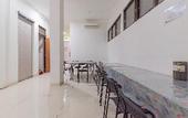 Туры в отель Reddoorz Near Kiara Artha Park