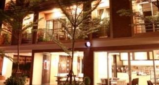 Mirth Sathorn Hotel 3*