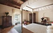 Туры в отель Castello di Postignano Relais