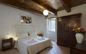 Туры в отель Castello di Postignano Relais