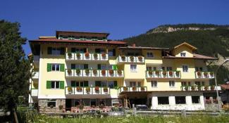 Montana (Pozza di Fassa) 3*