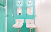 Туры в отель Seawall Hostel