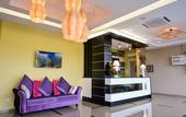 Туры в отель De Champs Hotel