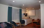 Туры в отель Commodore Court Motel