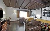 Туры в отель Super 8 by Wyndham Los Angeles-Culver City Area