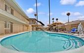 Туры в отель Super 8 by Wyndham Los Angeles-Culver City Area