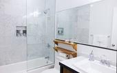 Туры в отель The Box House Hotel