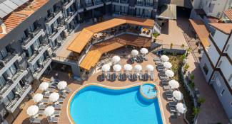 Clover Magic Park Side Hotel 3*