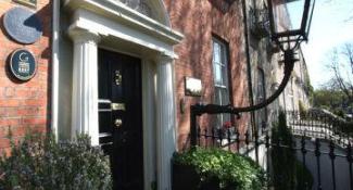 Pembroke Townhouse 4*