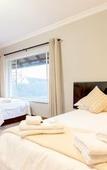 Туры в отель OR Tambo Guest House