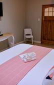 Туры в отель Two Fat Owls Guesthouse