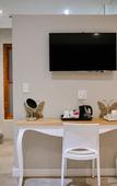 Туры в отель Two Fat Owls Guesthouse