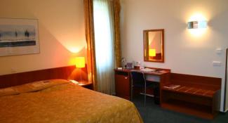Ramada Airport 4*