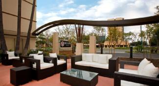 Red Lion Hotel Anaheim Resort 3*