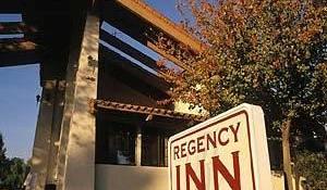 Regency Inn & Suites 2*