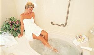 Aston Waikiki Joy 2*