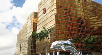 Royal Pacific Towers 4*