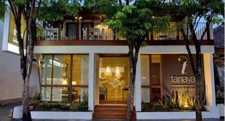 Tanaya Bed & Breakfast 2*