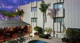 Tryp Azafata 4*