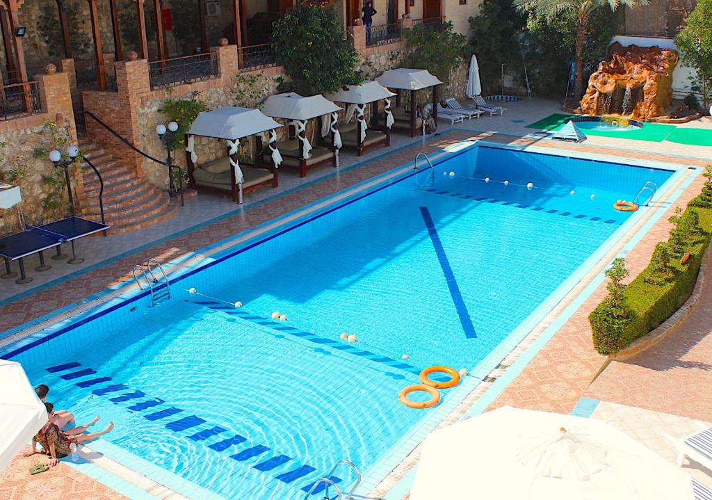 Naama Blue