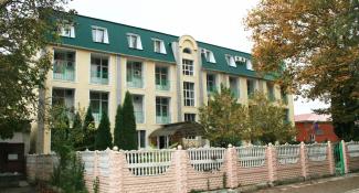 Салют (Новомихайловский) 2*