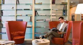 Steigenberger Airport Hotel 4*