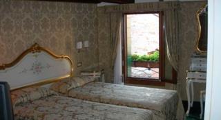 Locanda Correr 3*