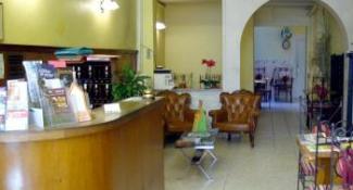 Hotel Des Arts 2*