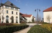 Туры в отель Hotel Campanile Val de France