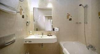 Qubus (Гмина Глогув) 3*