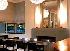 Nassau Suite Hotel 3*