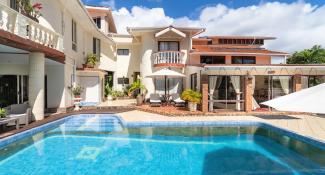 Carana Hilltop Villa 5*