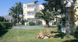 Palm Garden Apartments 2*