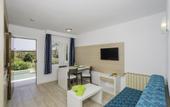 Туры в отель Holiday Center