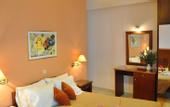 Туры в отель Hotel Bretagne