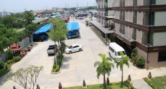 BS Residence Suvarnabhumi 3*