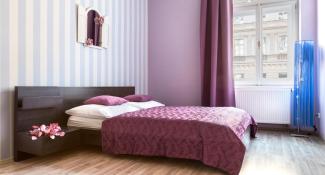 Royal Court Legerova 3*