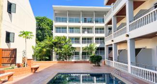 Tri's Miracle Kata Beach Side 3*