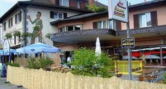 Bahnhof Glattbrugg 3*