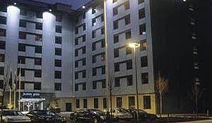 Jurys Inn Heathrow 3*