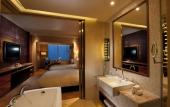 Туры в отель Hilton Shanghai Hongqiao Hotel