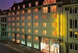 Hotel Cascade Louise 4*