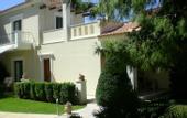 Туры в отель Christys Beach Villas