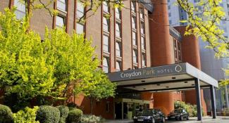 Croydon Park Hotel 4*