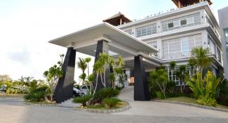 Lorin New Kuta Hotel 4*