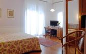 Туры в отель Hotel Lancelot