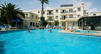 Hilltop Gardens Apartments 3*